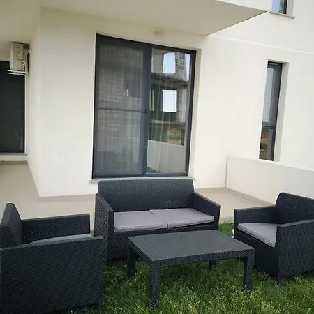 Noma Seaview Apartment Mamaia